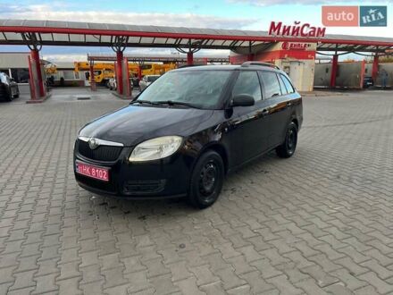 Черный Шкода Фабия, объемом двигателя 1.4 л и пробегом 280 тыс. км за 5100 $, фото 1 на Automoto.ua