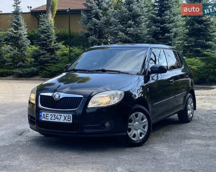 Черный Шкода Фабия, объемом двигателя 1.39 л и пробегом 170 тыс. км за 4900 $, фото 1 на Automoto.ua