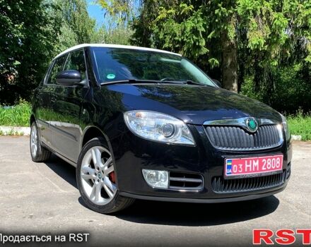 Черный Шкода Фабия, объемом двигателя 1.6 л и пробегом 206 тыс. км за 5600 $, фото 1 на Automoto.ua