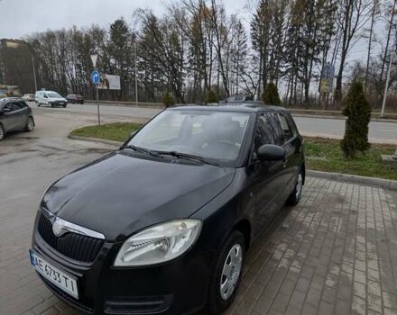 Черный Шкода Фабия, объемом двигателя 1.39 л и пробегом 230 тыс. км за 4500 $, фото 1 на Automoto.ua