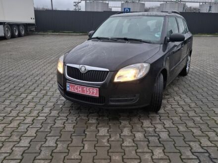 Черный Шкода Фабия, объемом двигателя 1.4 л и пробегом 227 тыс. км за 5250 $, фото 1 на Automoto.ua