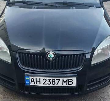 Черный Шкода Фабия, объемом двигателя 1.2 л и пробегом 200 тыс. км за 4500 $, фото 1 на Automoto.ua