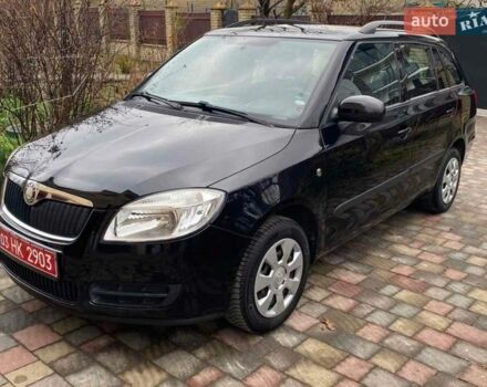 Черный Шкода Фабия, объемом двигателя 1.4 л и пробегом 217 тыс. км за 4650 $, фото 1 на Automoto.ua