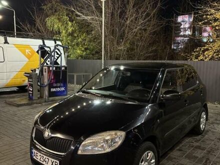 Черный Шкода Фабия, объемом двигателя 1.39 л и пробегом 185 тыс. км за 4500 $, фото 1 на Automoto.ua