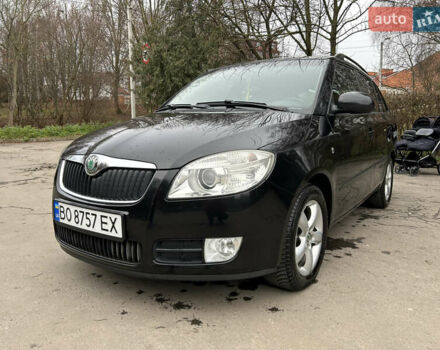 Черный Шкода Фабия, объемом двигателя 1.39 л и пробегом 202 тыс. км за 5750 $, фото 1 на Automoto.ua