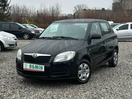 Черный Шкода Фабия, объемом двигателя 1.2 л и пробегом 184 тыс. км за 4600 $, фото 1 на Automoto.ua