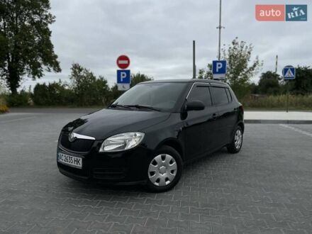 Черный Шкода Фабия, объемом двигателя 1.2 л и пробегом 250 тыс. км за 4400 $, фото 1 на Automoto.ua