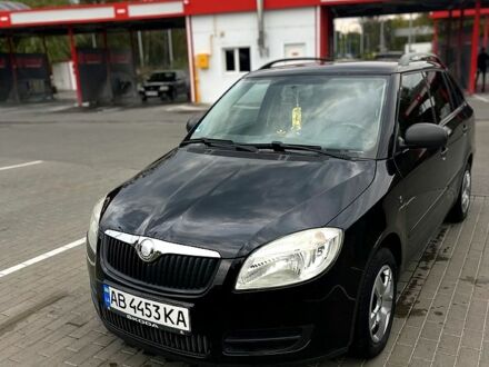 Черный Шкода Фабия, объемом двигателя 1.4 л и пробегом 220 тыс. км за 6000 $, фото 1 на Automoto.ua