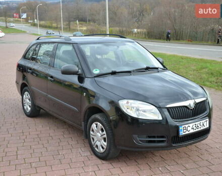 Черный Шкода Фабия, объемом двигателя 1.2 л и пробегом 190 тыс. км за 4700 $, фото 1 на Automoto.ua