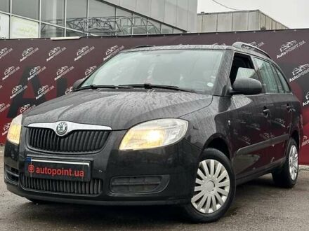 Черный Шкода Фабия, объемом двигателя 1.39 л и пробегом 237 тыс. км за 6000 $, фото 1 на Automoto.ua