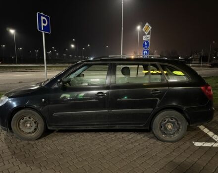 Черный Шкода Фабия, объемом двигателя 1.4 л и пробегом 326 тыс. км за 1650 $, фото 1 на Automoto.ua