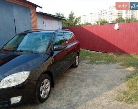 Черный Шкода Фабия, объемом двигателя 1.6 л и пробегом 189 тыс. км за 5950 $, фото 1 на Automoto.ua