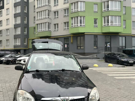 Черный Шкода Фабия, объемом двигателя 1.2 л и пробегом 211 тыс. км за 4100 $, фото 1 на Automoto.ua