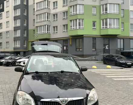 Чорний Шкода Фабія, об'ємом двигуна 1.2 л та пробігом 211 тис. км за 4100 $, фото 1 на Automoto.ua