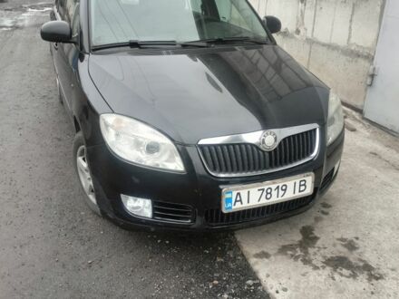 Черный Шкода Фабия, объемом двигателя 1.4 л и пробегом 190 тыс. км за 4200 $, фото 1 на Automoto.ua