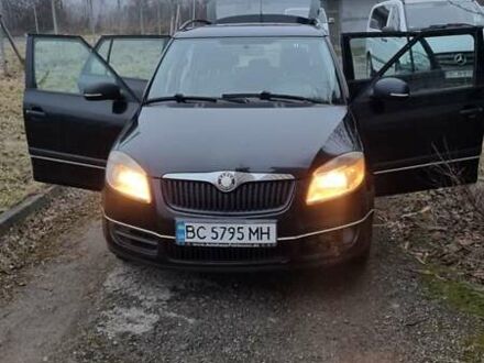 Черный Шкода Фабия, объемом двигателя 1.42 л и пробегом 248 тыс. км за 5000 $, фото 1 на Automoto.ua