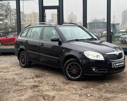 Черный Шкода Фабия, объемом двигателя 0 л и пробегом 124 тыс. км за 4990 $, фото 1 на Automoto.ua