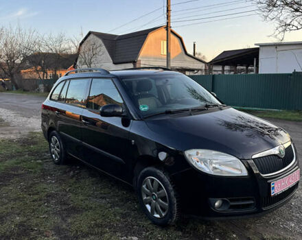 Черный Шкода Фабия, объемом двигателя 0 л и пробегом 235 тыс. км за 5600 $, фото 1 на Automoto.ua