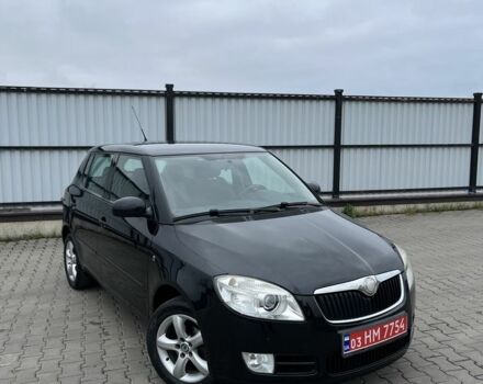 Черный Шкода Фабия, объемом двигателя 1.4 л и пробегом 213 тыс. км за 5700 $, фото 1 на Automoto.ua