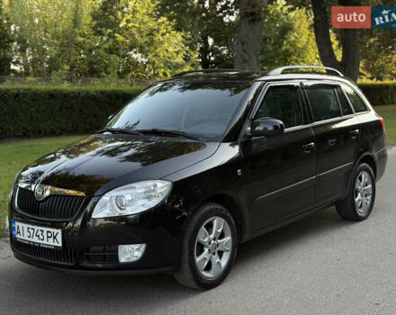 Черный Шкода Фабия, объемом двигателя 1.6 л и пробегом 193 тыс. км за 6200 $, фото 1 на Automoto.ua