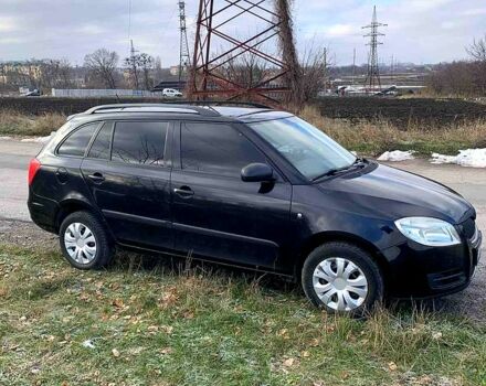 Черный Шкода Фабия, объемом двигателя 1.2 л и пробегом 28000 тыс. км за 4800 $, фото 1 на Automoto.ua