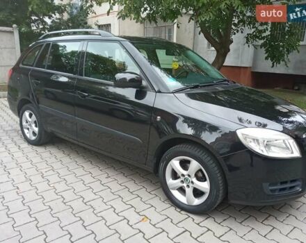 Черный Шкода Фабия, объемом двигателя 1.4 л и пробегом 180 тыс. км за 5950 $, фото 1 на Automoto.ua