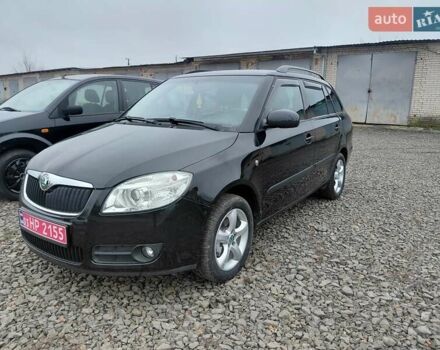Черный Шкода Фабия, объемом двигателя 1.6 л и пробегом 207 тыс. км за 5950 $, фото 1 на Automoto.ua