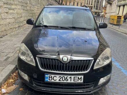 Черный Шкода Фабия, объемом двигателя 1.2 л и пробегом 280 тыс. км за 6000 $, фото 1 на Automoto.ua