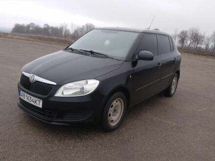 Черный Шкода Фабия, объемом двигателя 1.2 л и пробегом 189 тыс. км за 4800 $, фото 1 на Automoto.ua
