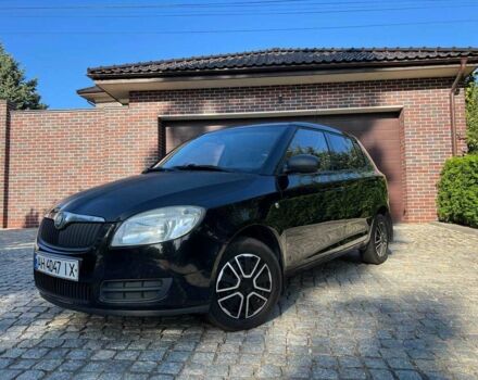 Черный Шкода Фабия, объемом двигателя 1.2 л и пробегом 180 тыс. км за 3800 $, фото 1 на Automoto.ua