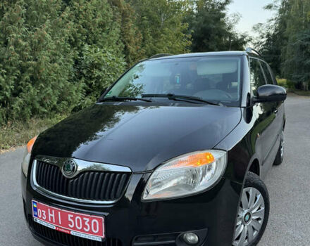 Черный Шкода Фабия, объемом двигателя 1.4 л и пробегом 173 тыс. км за 5900 $, фото 1 на Automoto.ua