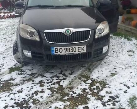 Черный Шкода Фабия, объемом двигателя 1.6 л и пробегом 250 тыс. км за 7100 $, фото 1 на Automoto.ua
