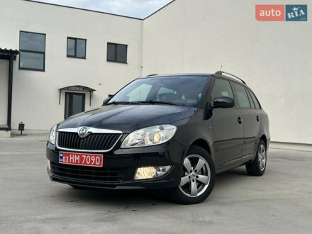 Черный Шкода Фабия, объемом двигателя 1.2 л и пробегом 141 тыс. км за 7650 $, фото 1 на Automoto.ua