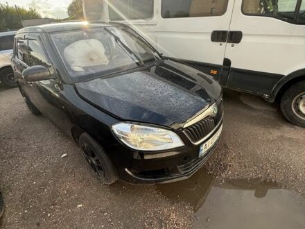 Черный Шкода Фабия, объемом двигателя 1.4 л и пробегом 250 тыс. км за 1950 $, фото 1 на Automoto.ua