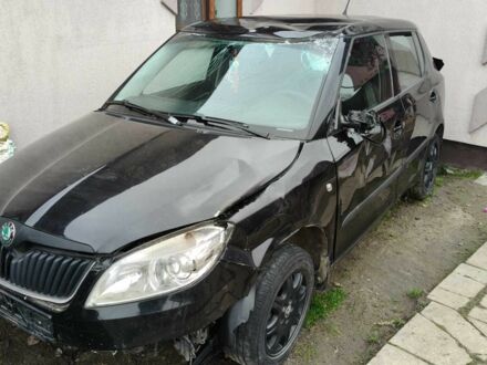 Черный Шкода Фабия, объемом двигателя 1.2 л и пробегом 110 тыс. км за 2200 $, фото 1 на Automoto.ua