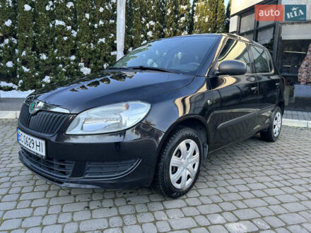 Черный Шкода Фабия, объемом двигателя 1.2 л и пробегом 118 тыс. км за 5000 $, фото 1 на Automoto.ua
