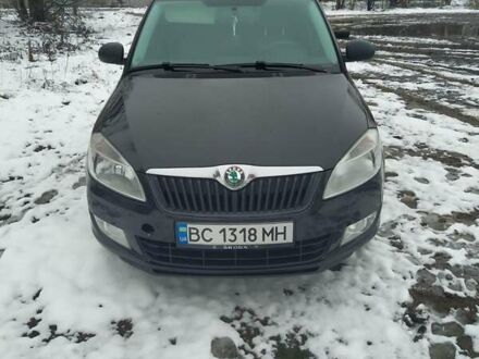 Черный Шкода Фабия, объемом двигателя 1.2 л и пробегом 188 тыс. км за 5200 $, фото 1 на Automoto.ua