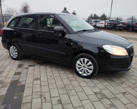 Черный Шкода Фабия, объемом двигателя 1.2 л и пробегом 210 тыс. км за 5250 $, фото 1 на Automoto.ua
