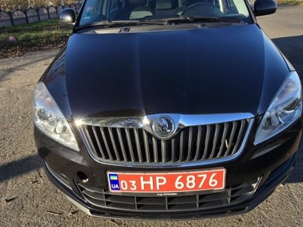 Черный Шкода Фабия, объемом двигателя 1 л и пробегом 95 тыс. км за 7500 $, фото 1 на Automoto.ua