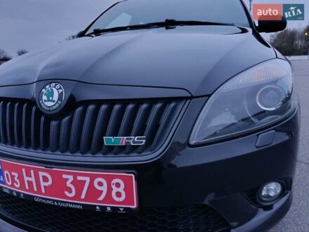 Черный Шкода Фабия, объемом двигателя 1.4 л и пробегом 203 тыс. км за 10500 $, фото 1 на Automoto.ua