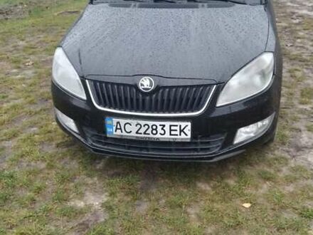 Черный Шкода Фабия, объемом двигателя 1.6 л и пробегом 230 тыс. км за 5900 $, фото 1 на Automoto.ua