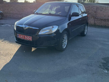 Черный Шкода Фабия, объемом двигателя 1.2 л и пробегом 180 тыс. км за 6200 $, фото 1 на Automoto.ua