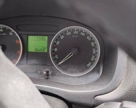 Фиолетовый Шкода Фабия, объемом двигателя 1.39 л и пробегом 161 тыс. км за 4400 $, фото 19 на Automoto.ua