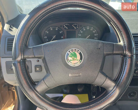 Коричневый Шкода Фабия, объемом двигателя 1.4 л и пробегом 229 тыс. км за 2800 $, фото 10 на Automoto.ua