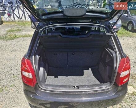 Коричневый Шкода Фабия, объемом двигателя 1.6 л и пробегом 214 тыс. км за 5500 $, фото 4 на Automoto.ua