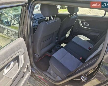 Коричневый Шкода Фабия, объемом двигателя 1.6 л и пробегом 214 тыс. км за 5500 $, фото 11 на Automoto.ua