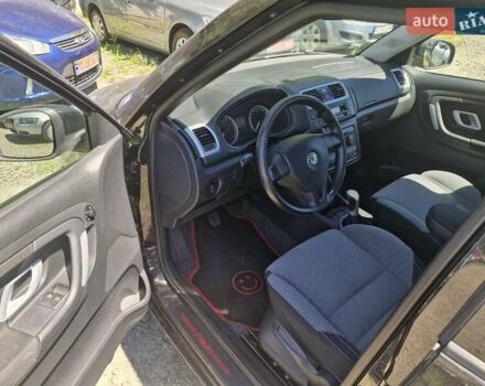 Коричневый Шкода Фабия, объемом двигателя 1.6 л и пробегом 214 тыс. км за 5500 $, фото 10 на Automoto.ua