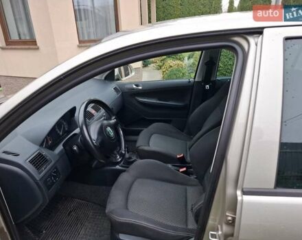 Коричневый Шкода Фабия, объемом двигателя 1.39 л и пробегом 183 тыс. км за 4499 $, фото 1 на Automoto.ua