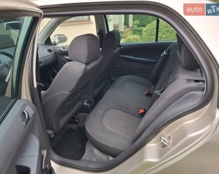 Коричневый Шкода Фабия, объемом двигателя 1.39 л и пробегом 183 тыс. км за 4499 $, фото 4 на Automoto.ua