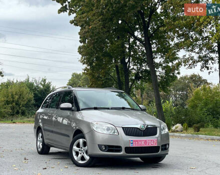 Коричневий Шкода Фабія, об'ємом двигуна 1.6 л та пробігом 218 тис. км за 5950 $, фото 6 на Automoto.ua